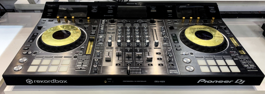 Pioneer - DDJ-RZX PROFESSIONAL 4-CH DJ CONTROLLER FOR REKORDBOX